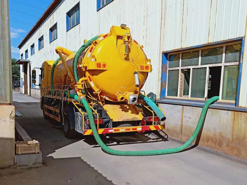 京口厂区化粪池清理